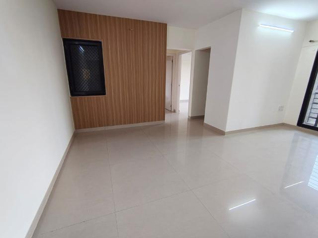 Rental | 2.5 BHK 1000 Sq.Ft. Apartment in Lotus Sky Garden