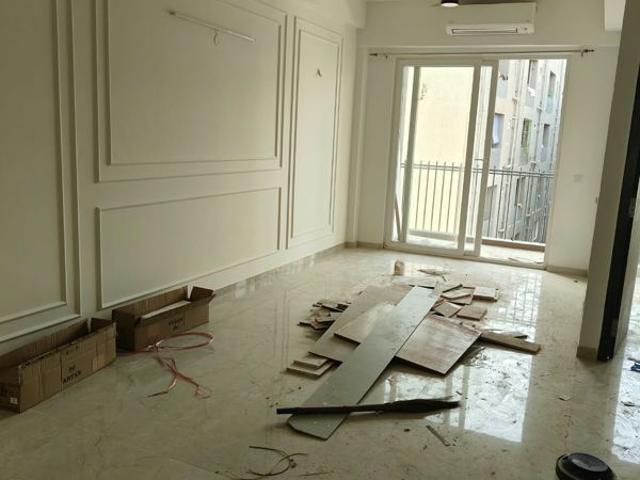 Rental | 2.5 BHK + 1020 Sq.Ft. Apartment in Emaar Emerald Estate