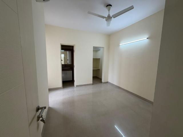 Rental | 2.5 BHK + 1020 Sq.Ft. Apartment in Emaar Emerald Estate