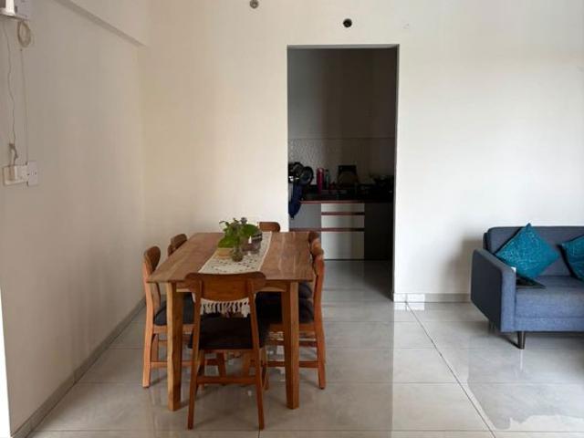 Rental | 2.5 BHK 1050 Sq.Ft. Apartment in Mantra Mirari