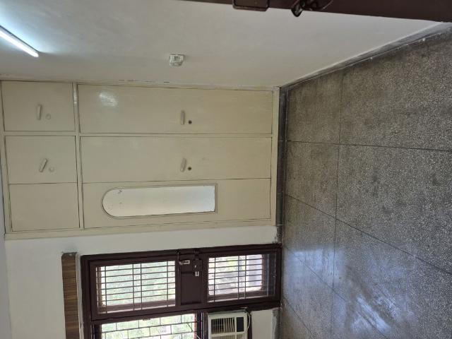 Rental | 2.5 BHK 1050 Sq.Ft. Apartment in Mayur Vihar