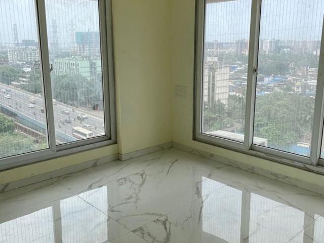 Rental | 2.5 BHK 1100 Sq.Ft. Apartment in Swastik Park