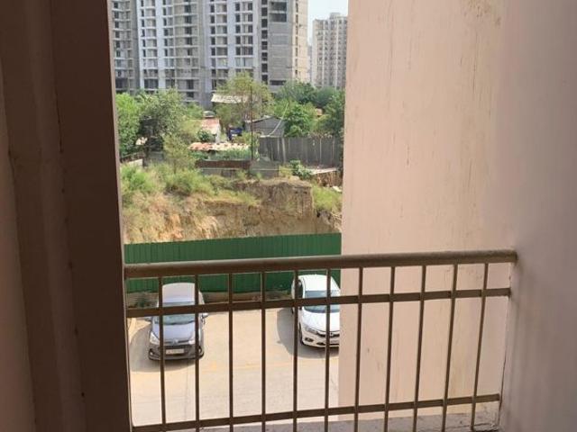 Rental | 2.5 BHK 1150 Sq.Ft. Apartment in Supertech Crown Town