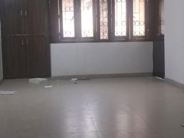 Rental | 2.5 BHK + 1200 Sq.Ft. Apartment in Sarita Vihar
