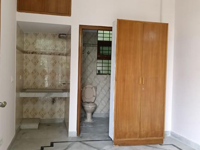 Rental | 2.5 BHK + 1200 Sq.Ft. Villa in Sector 23