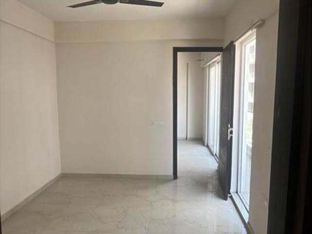 Rental | 2.5 BHK + 1201 Sq.Ft. Apartment in Smart World Gems