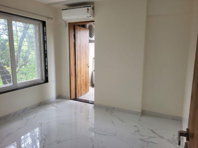 Rental | 2.5 BHK + 1400 Sq.Ft. Apartment in Model colony