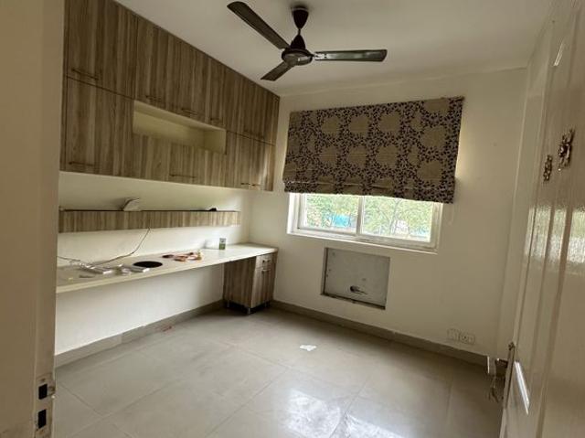 Rental | 2.5 BHK + 1450 Sq.Ft. Apartment in BPTP Park Prime