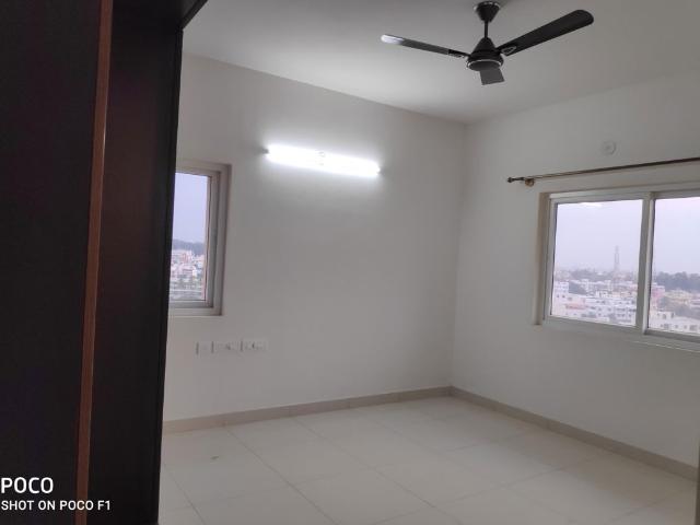 Rental | 2.5 BHK + 1450 Sq.Ft. Apartment in Prestige Gulmohar
