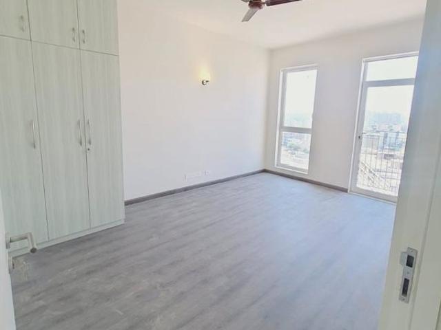 Rental | 2.5 BHK + 1500 Sq.Ft. Apartment in Ireo The Corridors