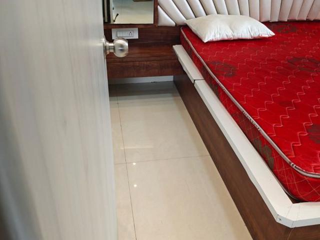 Rental | 2.5 BHK 1600 Sq.Ft. Apartment in Oakwood Hills