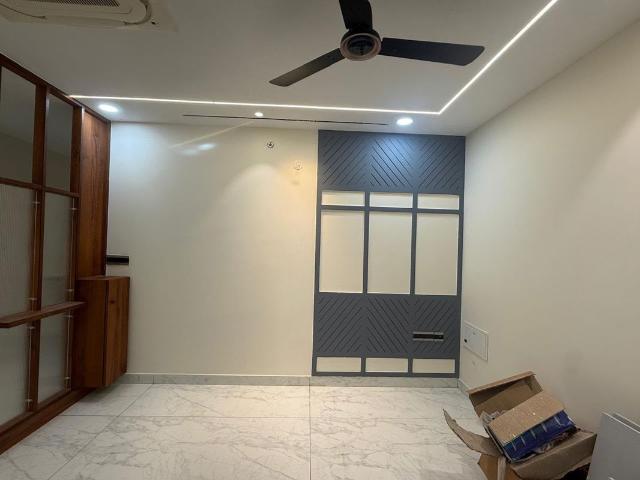 Rental | 2.5 BHK + 1610 Sq.Ft. Apartment in Aparna Sarovar Zenith