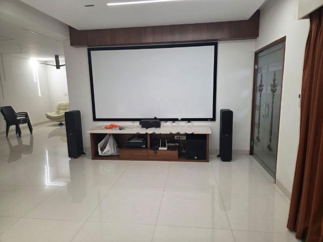 Rental | 2.5 BHK 2000 Sq.Ft. Apartment in Frontline Seven