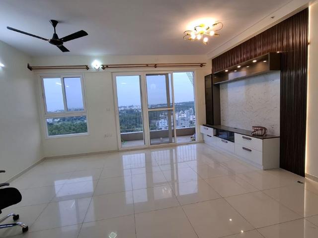 Rental | 2.5 BHK + Basement 1450 Sq.Ft. Apartment in Godrej Aqua