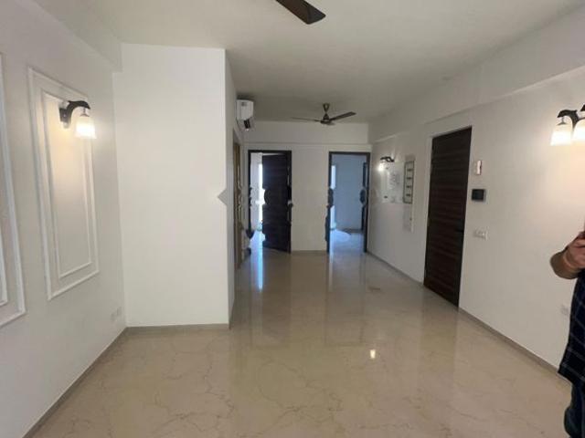 Rental | 2.5 BHK + Basement 1481 Sq.Ft. Apartment in Smart World Orchard