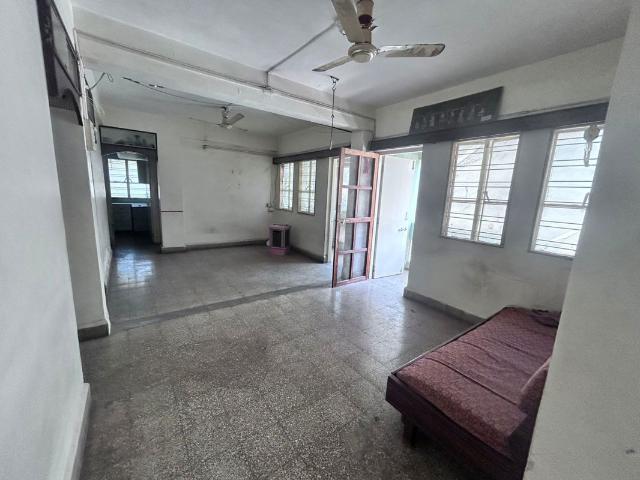 Rental | 2.5 BHK + Extra Room 1650 Sq.Ft. Apartment in Festival Apartments