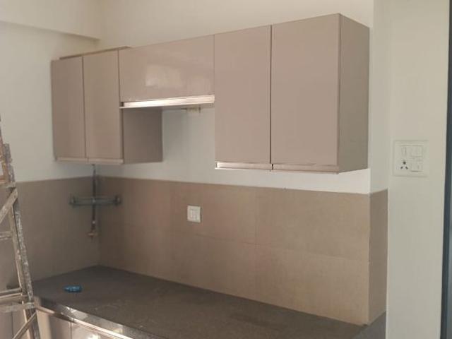 Rental | 2.5 BHK + Extra Room 850 Sq.Ft. Apartment in Bhimjyani Verraton