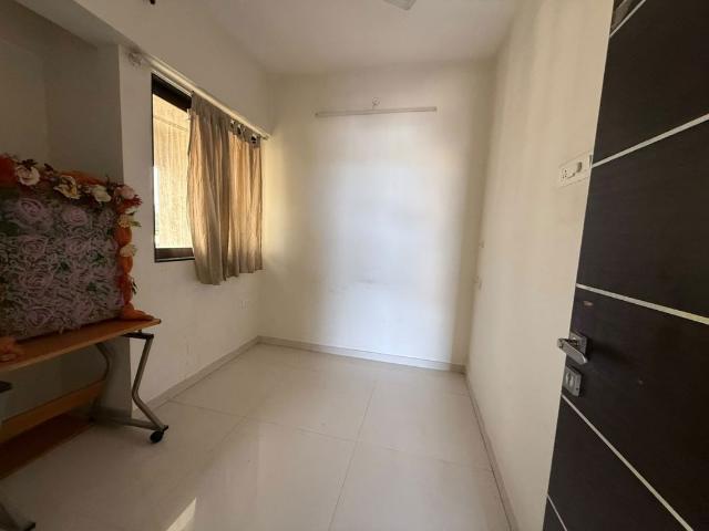 Rental | 2.5 BHK + Extra Room 800 Sq.Ft. Apartment in Spring Hills