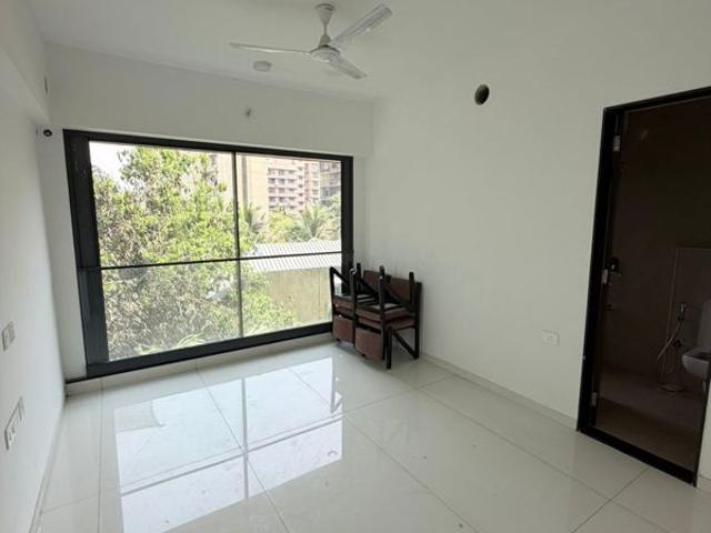 Rental | 2.5 BHK + Extra Room 900 Sq.Ft. Apartment in Arkade Aura