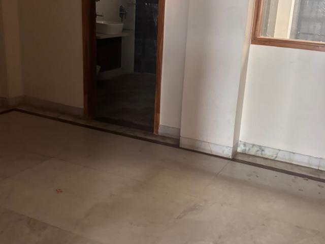 Rental | 2.5 BHK + Pooja Room,Basement 1600 Sq.Ft. Independent House in RWA Apartments Sector 108