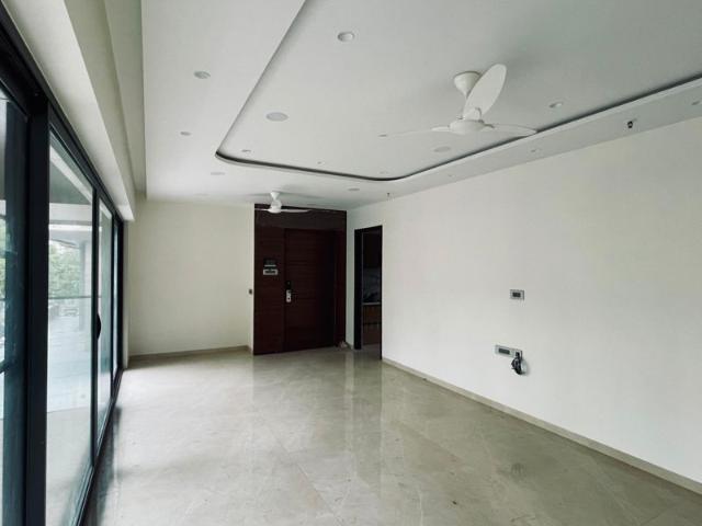 Rental | 2.5 BHK + Pooja Room,Servant Room,Study Room,Extra Room 450 Sq.Ft. Apartment in Kaveri CHS Santacruz