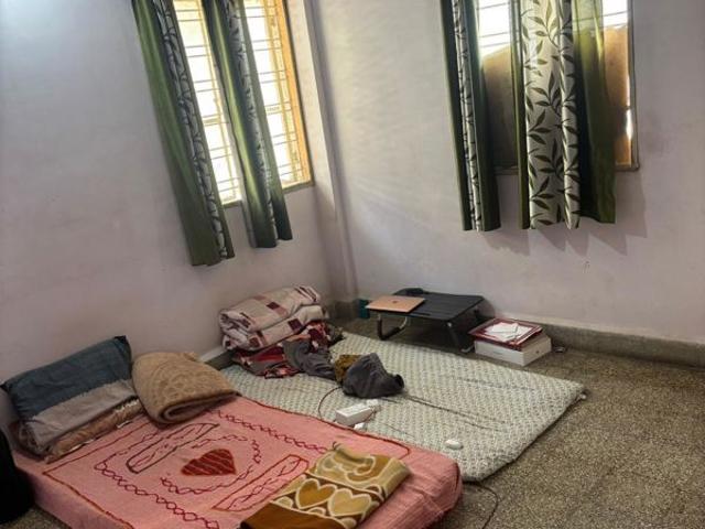 Rental | 2.5 BHK + Pooja Room 1000 Sq.Ft. Apartment in Festival Apartments