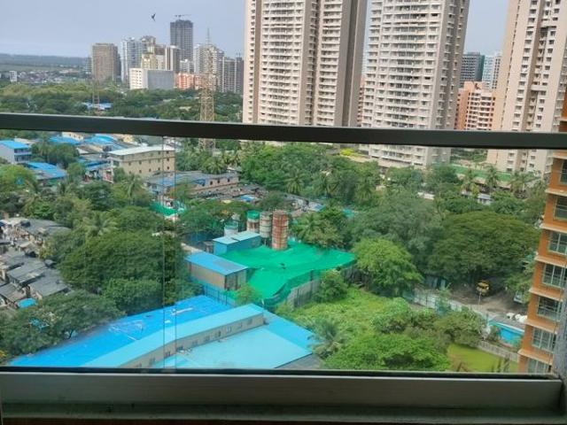 Rental | 2.5 BHK + Pooja Room 908 Sq.Ft. Apartment in Ekta Tripolis