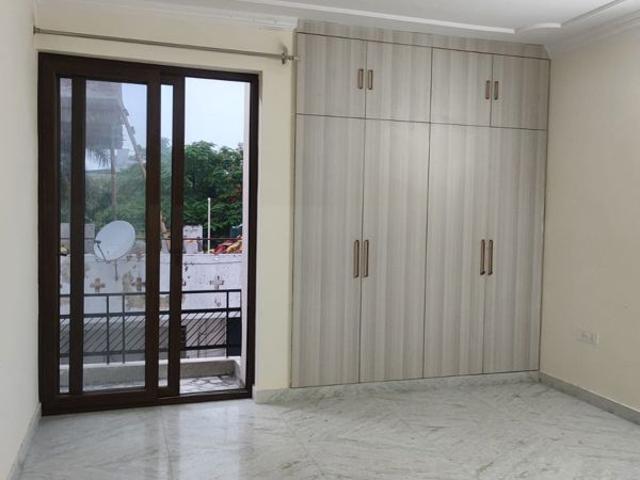 Rental | 2.5 BHK + Prayer Room 308 Sq.Mt. Villa in Sector 46