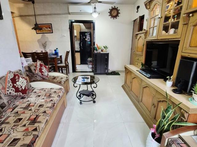 Rental | 2.5 BHK + Prayer Room,Basement 1250 Sq.Ft. Apartment in Sapphire Heights