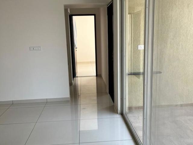 Rental | 2.5 BHK + Prayer Room,Servant Room,Study Room,Extra Room,Basement,Store Room 1200 Sq.Ft. Apartment in Yashwin Supernova