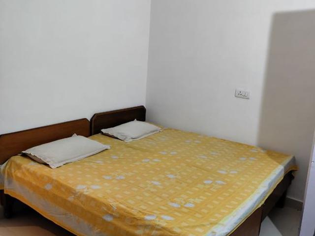 Rental | 2.5 BHK + Prayer Room,Servant Room,Study Room,Extra Room 300 Sq.Mt. Villa in RWA Apartments Sector 30