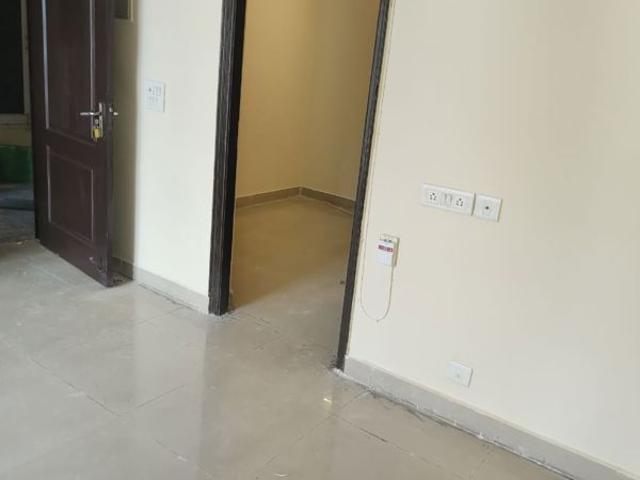 Rental | 2.5 BHK + Prayer Room,Study Room,Basement 1245 Sq.Ft. Apartment in Aims Golf Avenue I