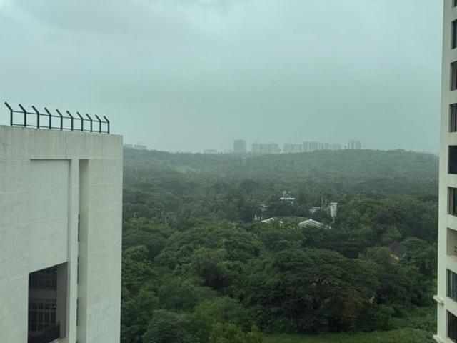 Rental | 2.5 BHK + Servant Room 1250 Sq.Ft. Apartment in Oberoi Realty Woods
