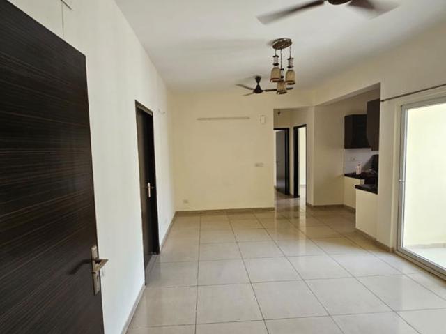 Rental | 2.5 BHK + Servant Room 1202 Sq.Ft. Apartment in Gulshan Vivante