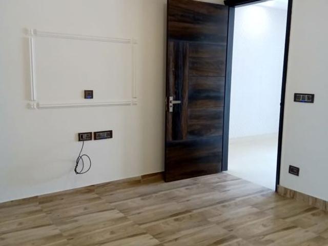 Rental | 2.5 BHK + Servant Room 1450 Sq.Ft. Apartment in Ireo Uptown