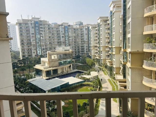 Rental | 2.5 BHK + Servant Room 1450 Sq.Ft. Apartment in Ireo Uptown
