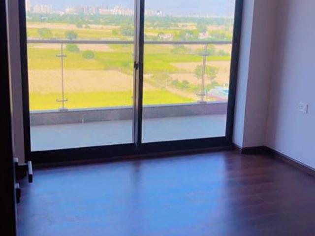Rental | 2.5 BHK + Servant Room 1487 Sq.Ft. Apartment in Krisumi Waterfall Residences