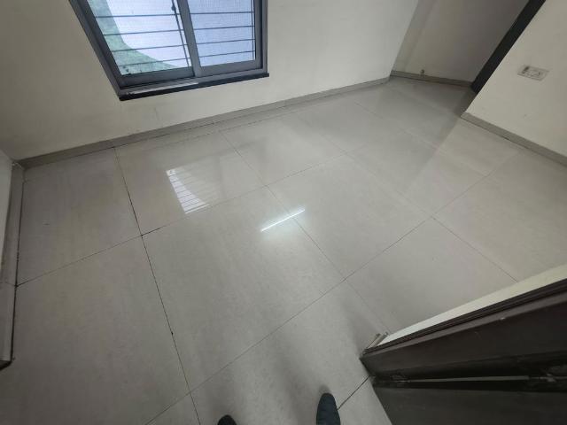 Rental | 2.5 BHK + Store Room 1650 Sq.Ft. Apartment in Adhiraj Gardens