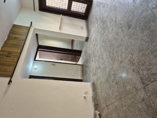 Rental | 2.5 BHK + Store Room 950 Sq.Ft. Apartment in Mayur Vihar