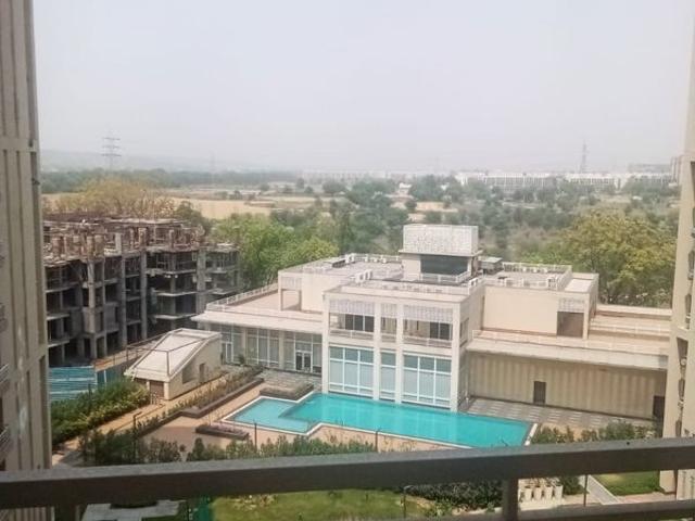 Rental | 2.5 BHK + Study Room 1422 Sq.Ft. Apartment in Silverglades The Melia
