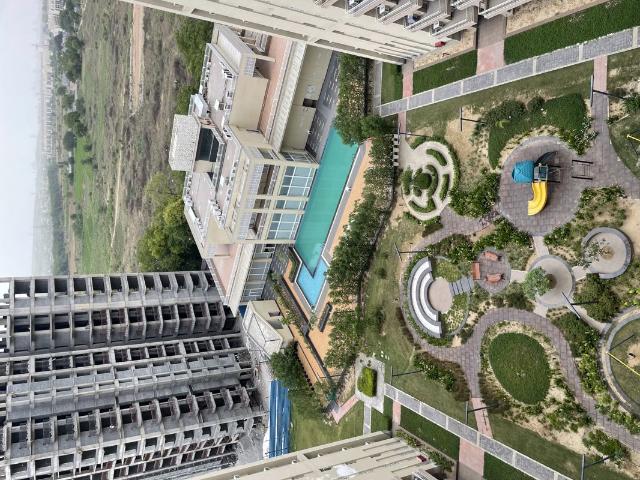 Rental | 2.5 BHK + Study Room 1425 Sq.Ft. Apartment in Silverglades The Melia