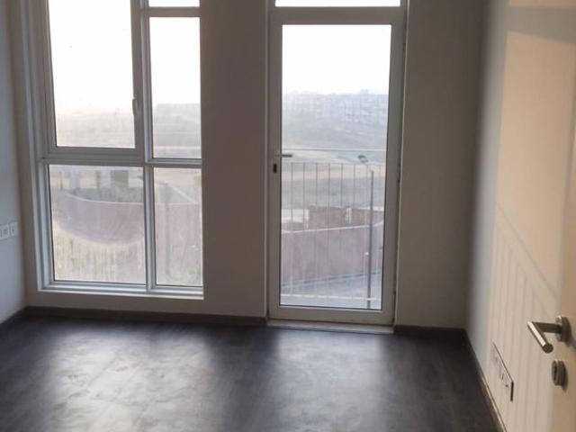 Rental | 2.5 BHK + Study Room 1470 Sq.Ft. Apartment in Ireo The Corridors