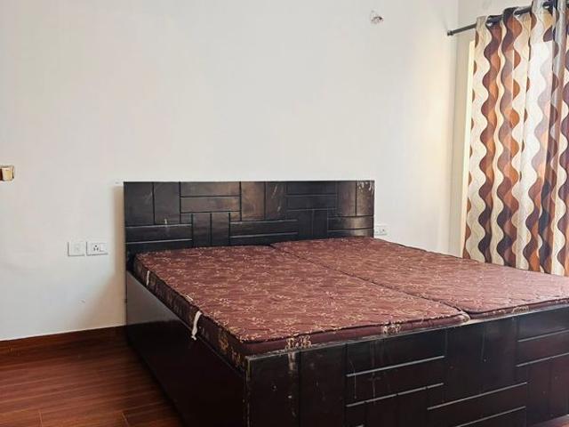 Rental | 2.5 BHK + Study Room 1086 Sq.Ft. Apartment in Nimbus The Golden Palm