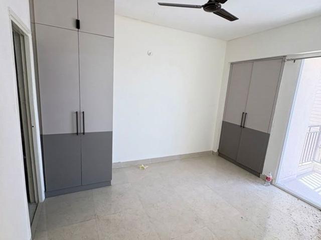 Rental | 2.5 BHK + Study Room 1100 Sq.Ft. Apartment in Signature The Millennia 3