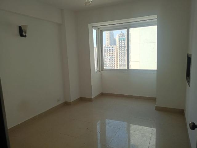 Rental | 2.5 BHK + Study Room 1200 Sq.Ft. Apartment in Antriksh Golf View II