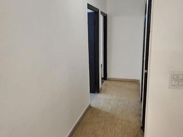 Rental | 2.5 BHK + Study Room 1250 Sq.Ft. Apartment in Mahagun Moderne