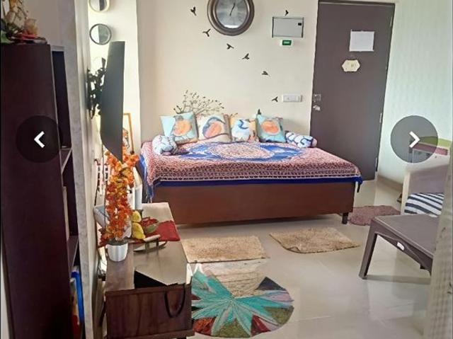 Rental | 2.5 BHK + Study Room 1250 Sq.Ft. Apartment in Charms Castle