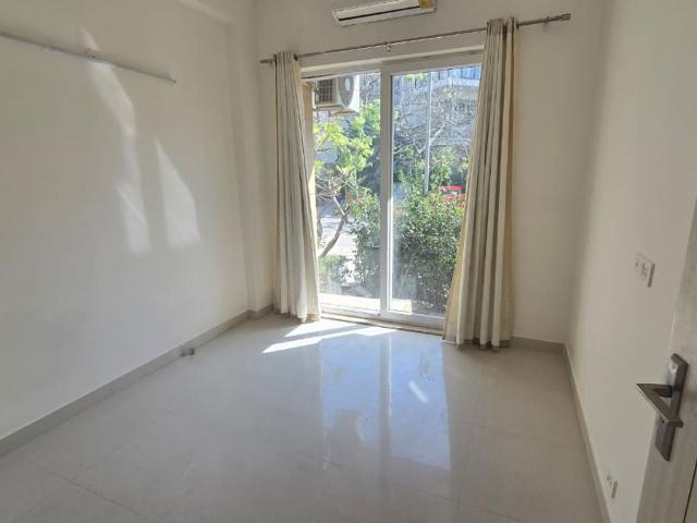 Rental | 2.5 BHK + Study Room 135 Sq.Yd. Apartment in BPTP Floors