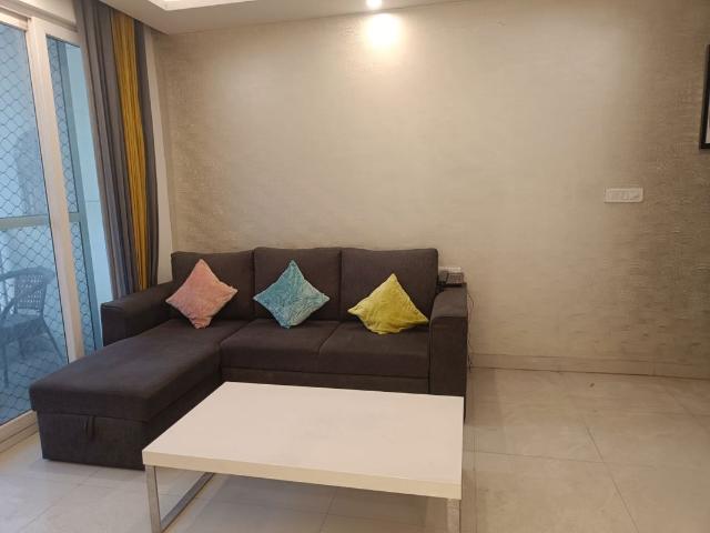 Rental | 2.5 BHK + Study Room 1380 Sq.Ft. Apartment in Mahagun Mirabella
