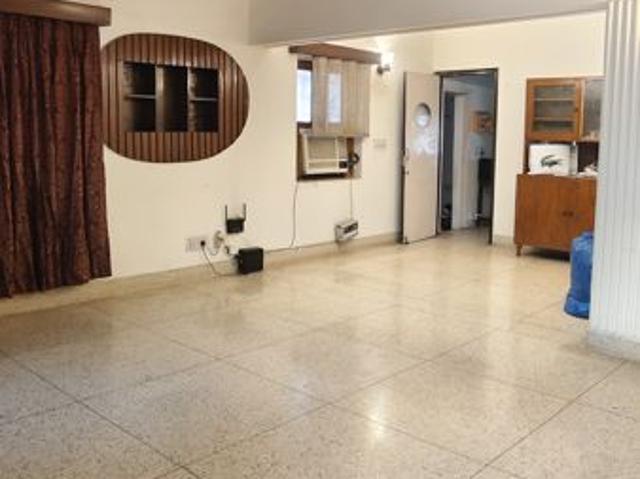 Rental | 2.5 BHK + Study Room 325 Sq.Yd. Apartment in Defence Colony